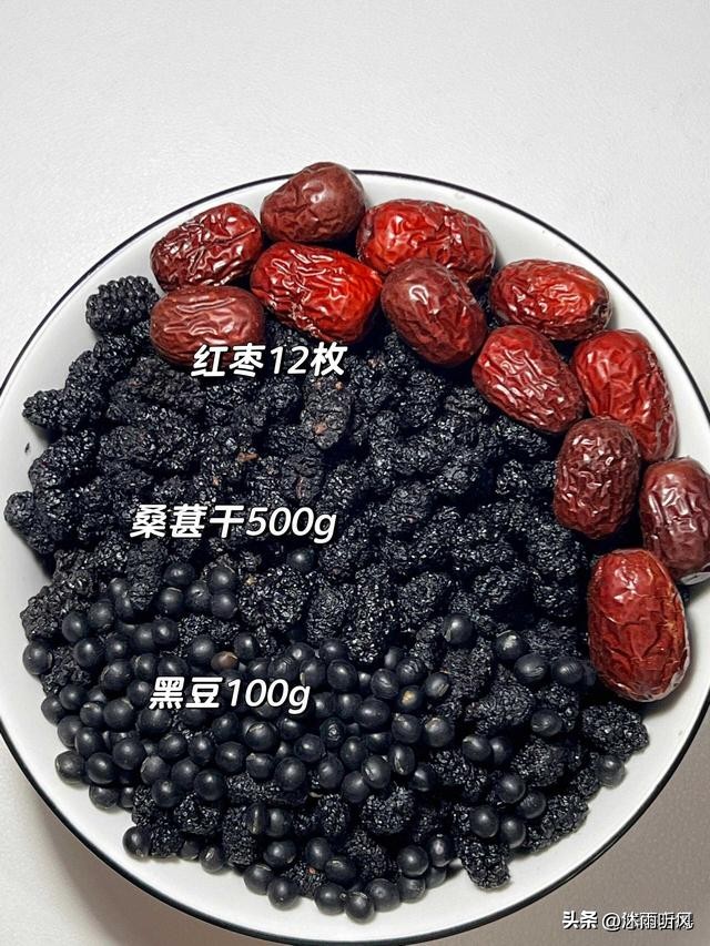 头发软稀少怎么办食补可以么_黑豆桑葚红枣黑米食谱_黑豆桑葚红枣黑米防脱生发
