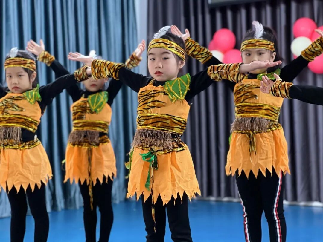 北滘慈善会和的爱心基金支持打击乐教学_槎涌幼儿园打击乐游戏化教学成果汇报_幼儿打击乐中国范