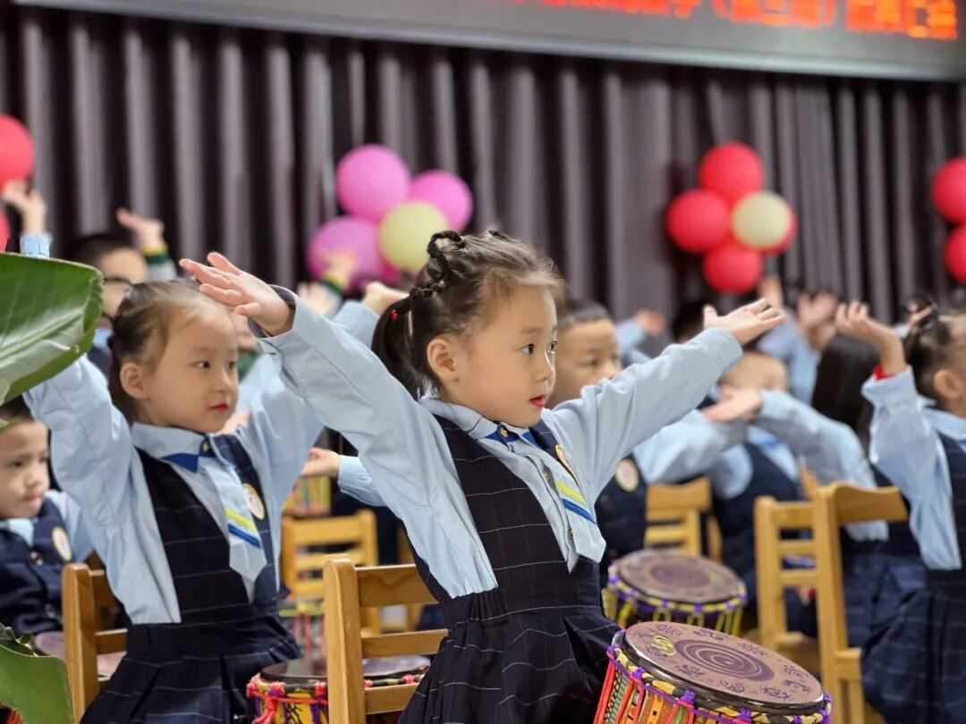 槎涌幼儿园打击乐游戏化教学成果汇报_北滘慈善会和的爱心基金支持打击乐教学_幼儿打击乐中国范