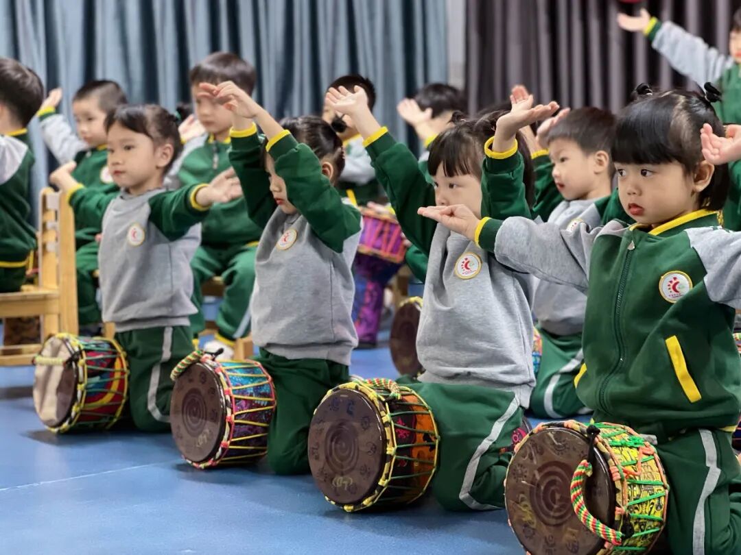 北滘慈善会和的爱心基金支持打击乐教学_槎涌幼儿园打击乐游戏化教学成果汇报_幼儿打击乐中国范