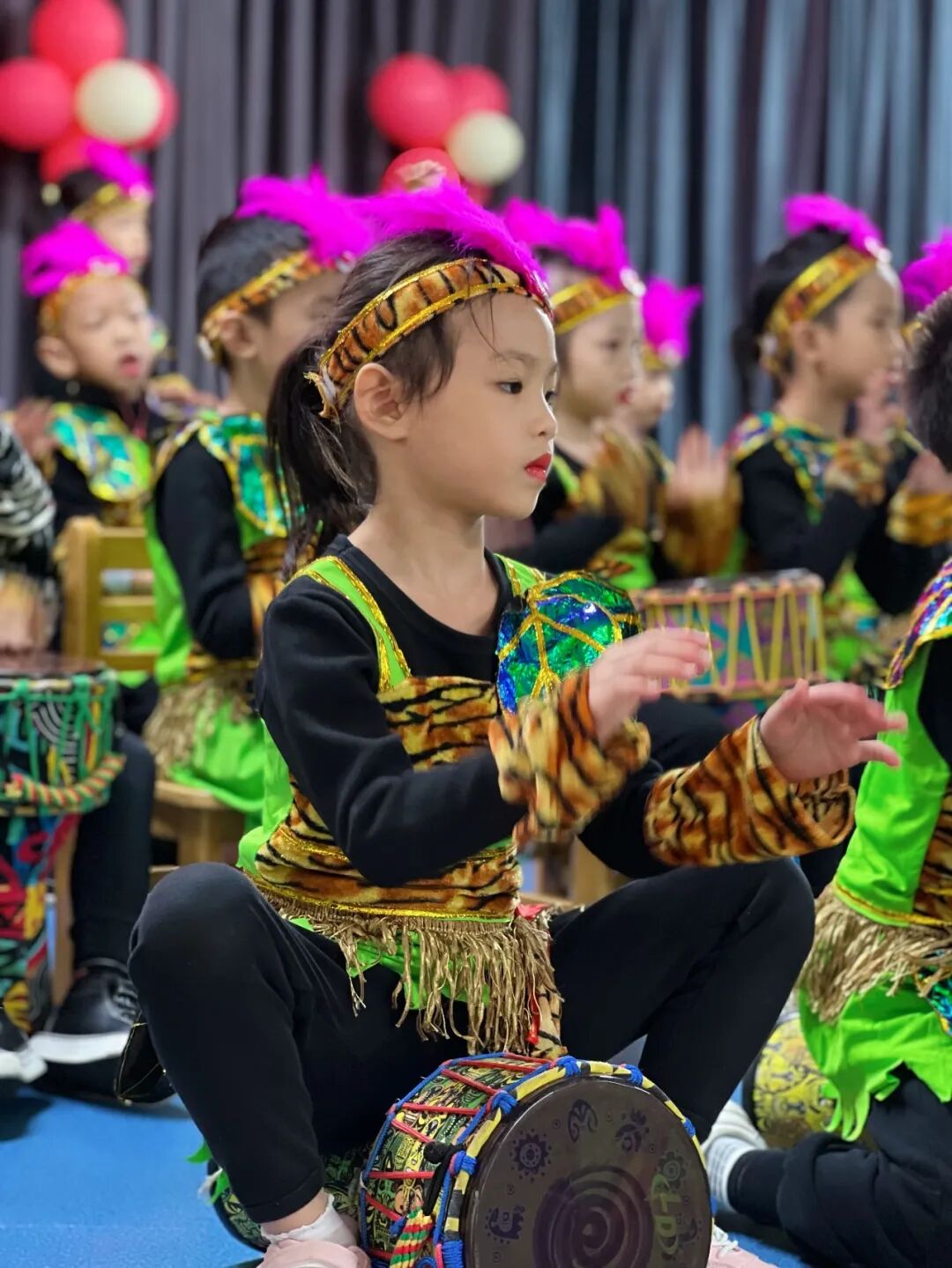 北滘慈善会和的爱心基金支持打击乐教学_槎涌幼儿园打击乐游戏化教学成果汇报_幼儿打击乐中国范