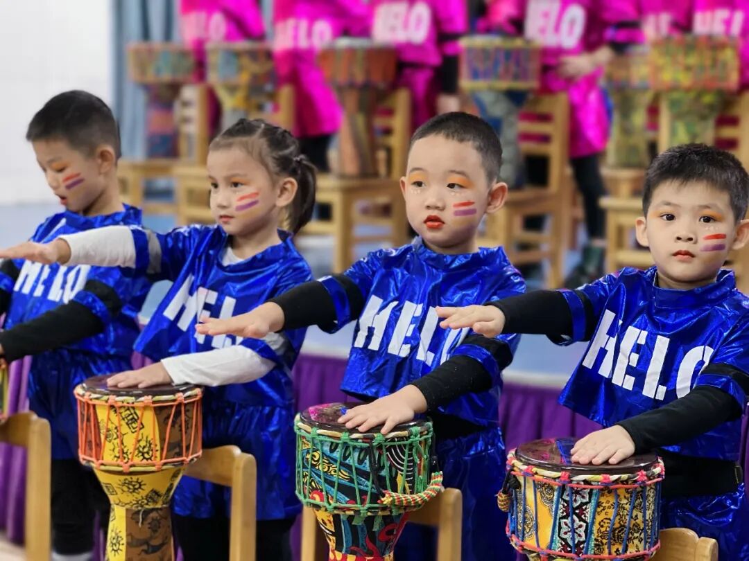 幼儿打击乐中国范_槎涌幼儿园打击乐游戏化教学成果汇报_北滘慈善会和的爱心基金支持打击乐教学