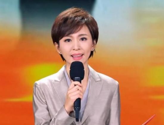 欧阳夏丹个人图片库_欧阳夏丹央视主持人生涯经历_欧阳夏丹放弃央视工作陪伴病母原因