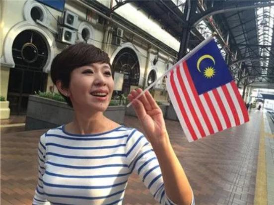 欧阳夏丹放弃央视工作陪伴病母原因_欧阳夏丹个人图片库_欧阳夏丹央视主持人生涯经历