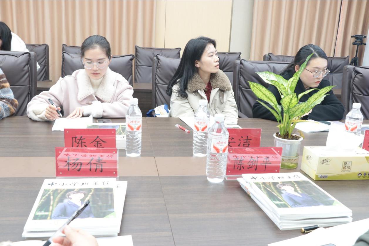 做有生命力的德育_教学案例格式_班主任基本功之论文写作