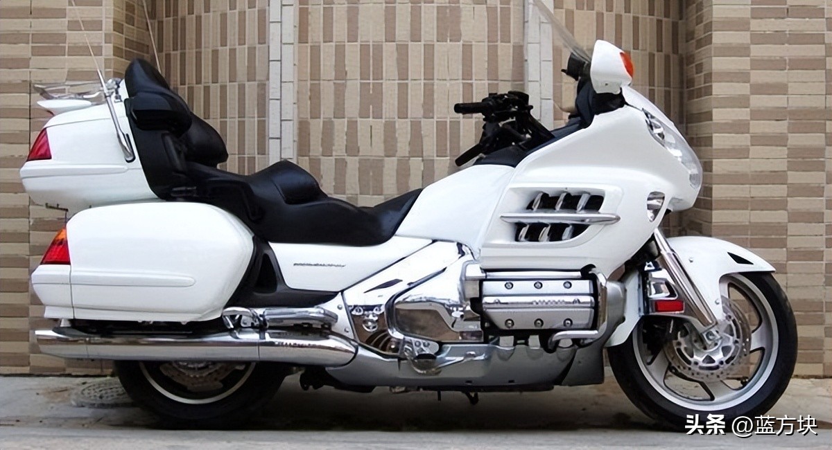 本田大金翼_本田金翼GL1800 豪华摩旅车_本田金翼车主 情怀与经济实力
