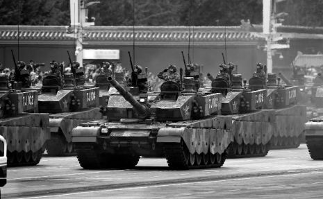 为确保纪念中国人民抗日战争暨世界反法西斯战争胜利70周年大会的顺利进行，现场磨合纪念大会各项组织工作，自8月22日夜间至23日上午，在天安门地区及长安街沿线进行了纪念大会专项演练。