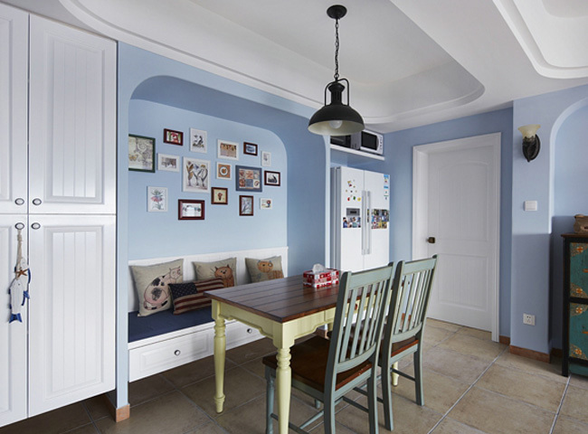 相框装饰墙_地中海风格装修特点_蓝色墙面设计