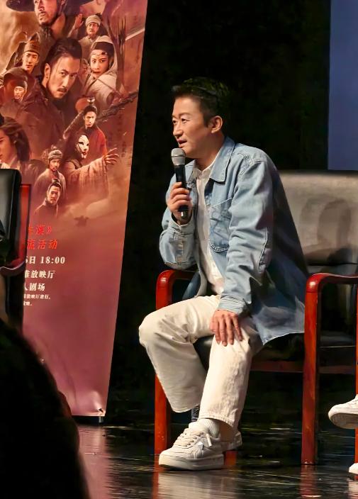 吴京镖人水肿_狼牙吴京做菜_吴京拼命拍戏累垮