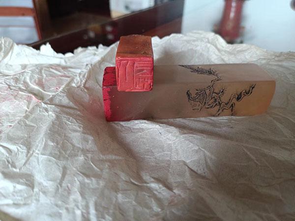 齐白石传人汤发周_齐良芷题鉴齐白石真迹_齐白石的松柏高立图