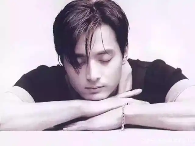 张东健父母_张东健 天桥风云 男主角 张东健 完美侧脸 张东健 经典台词