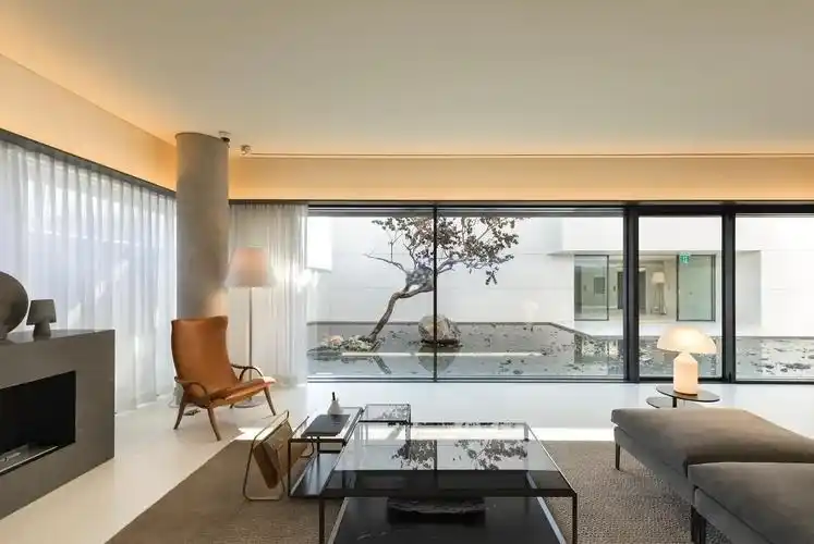 门厅设计的重要性_进门换鞋区效果图_柜体与坐凳设计结合