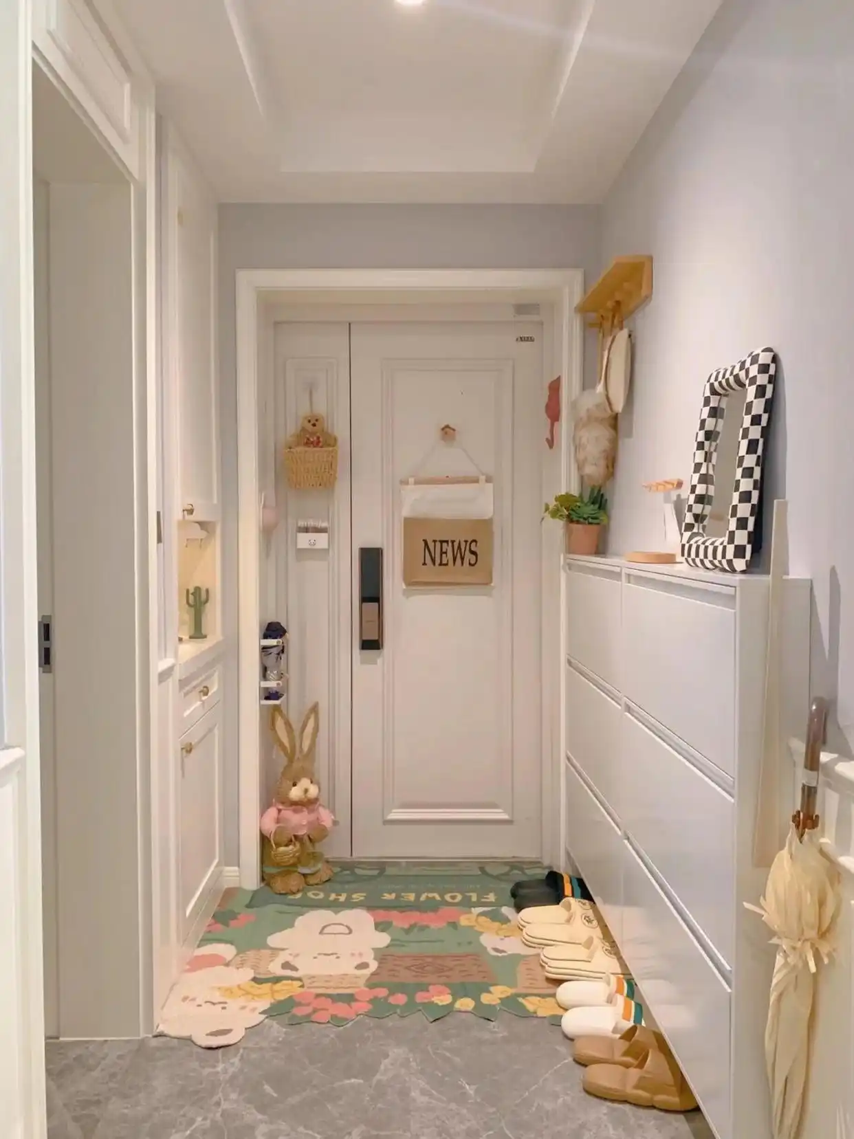 独立玄关鞋柜布局_玄关设计鞋柜收纳_进门换鞋区效果图