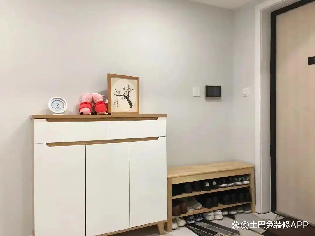 玄关收纳系统规划_玄关鞋柜设计_进门换鞋区效果图