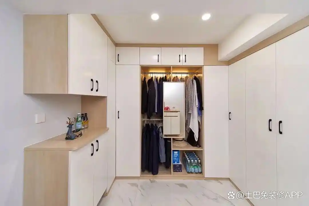 进门换鞋区效果图_玄关鞋柜设计_玄关收纳系统规划