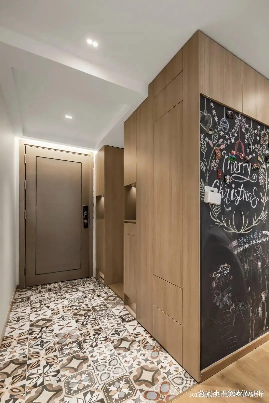 玄关收纳系统规划_进门换鞋区效果图_玄关鞋柜设计