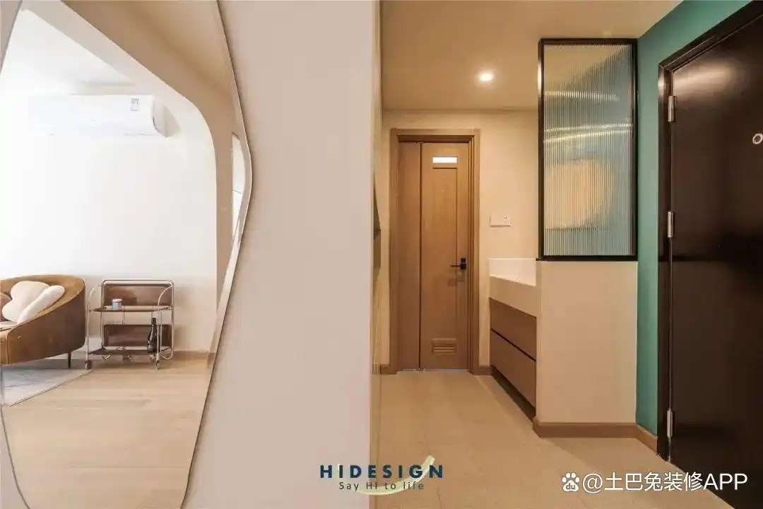 玄关鞋柜设计_进门换鞋区效果图_玄关收纳系统规划