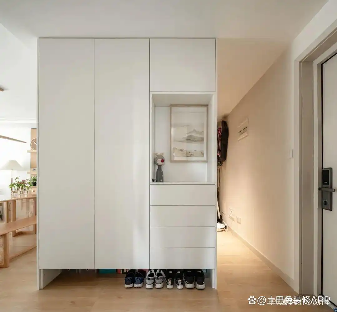 玄关收纳系统规划_进门换鞋区效果图_玄关鞋柜设计