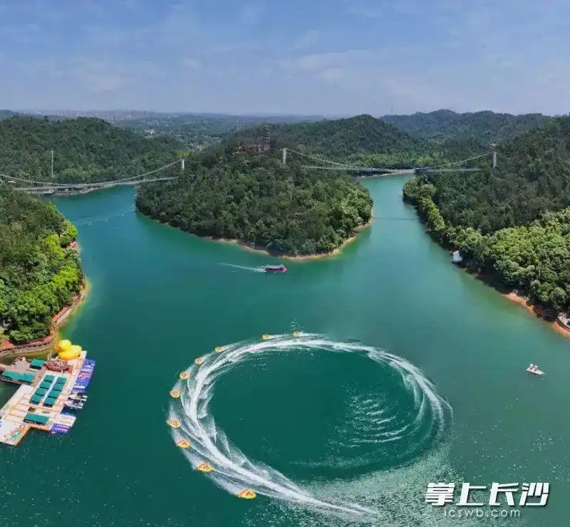 石燕湖玻璃桥免票攻略_长沙石燕湖景区免票活动_石燕湖生态公园在哪