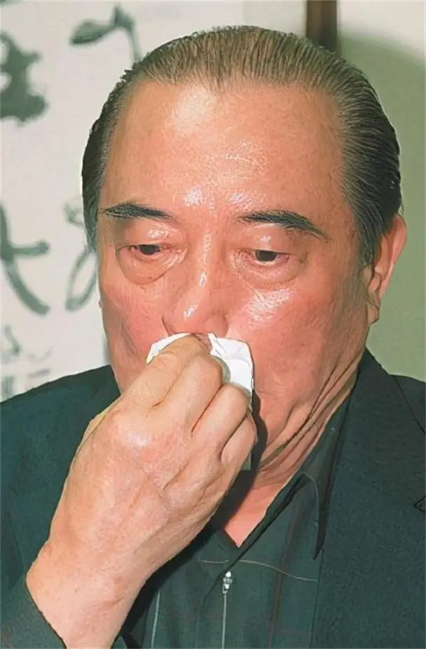 柯俊雄tanggulong_柯俊雄 逼哭舒淇 刘德华