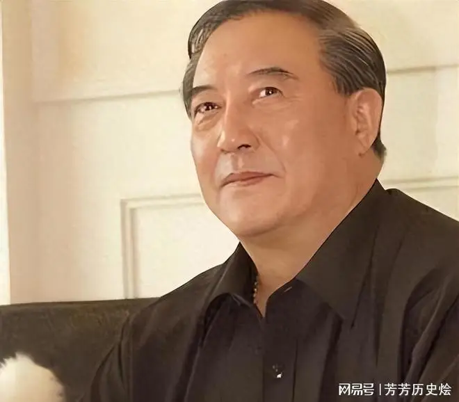 柯俊雄tanggulong_柯俊雄影坛生涯与黑道背景_柯俊雄生平经历