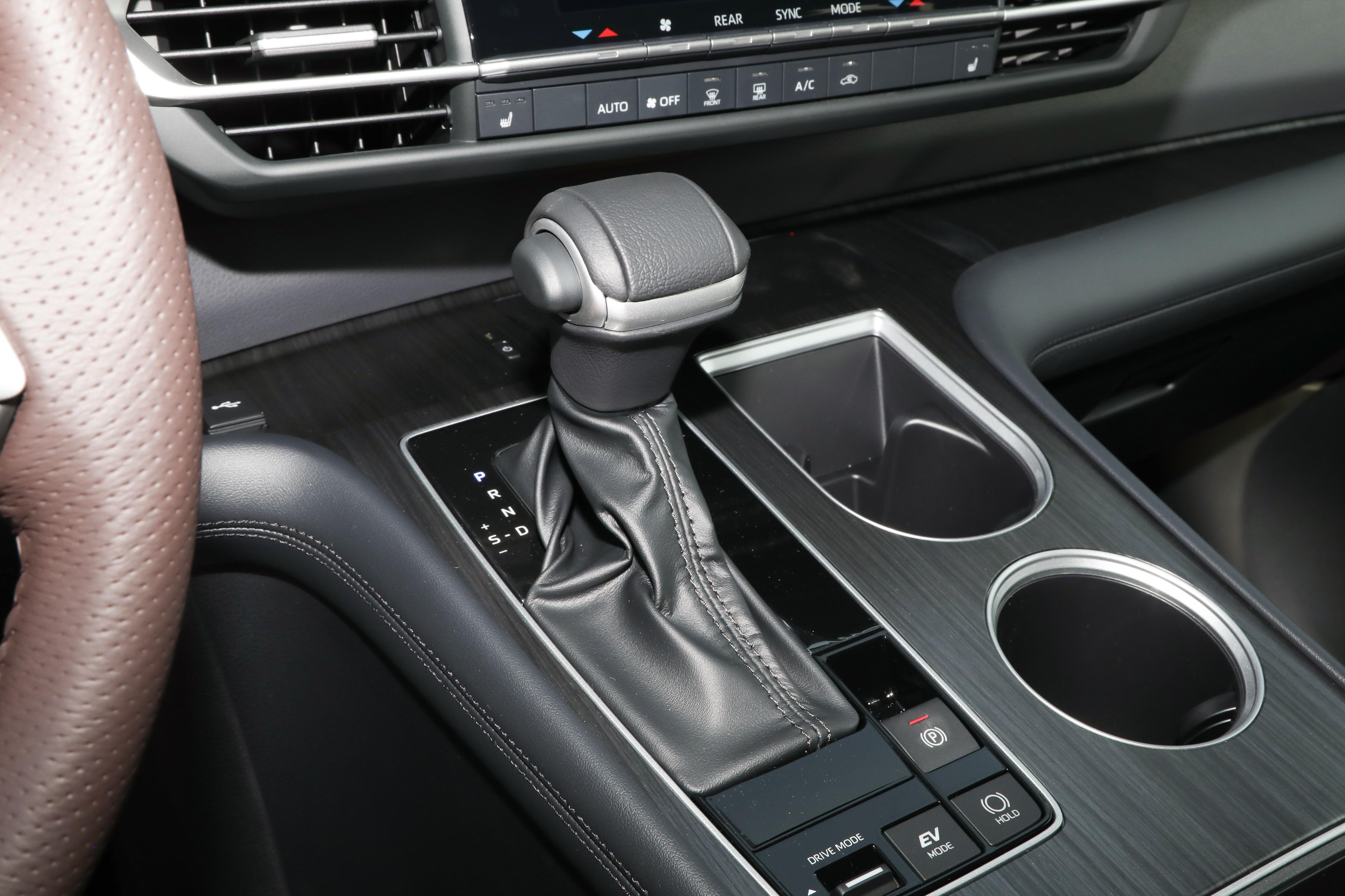 家用MPV推荐 格瑞维亚 丰田MPV价格_丰田小商务车