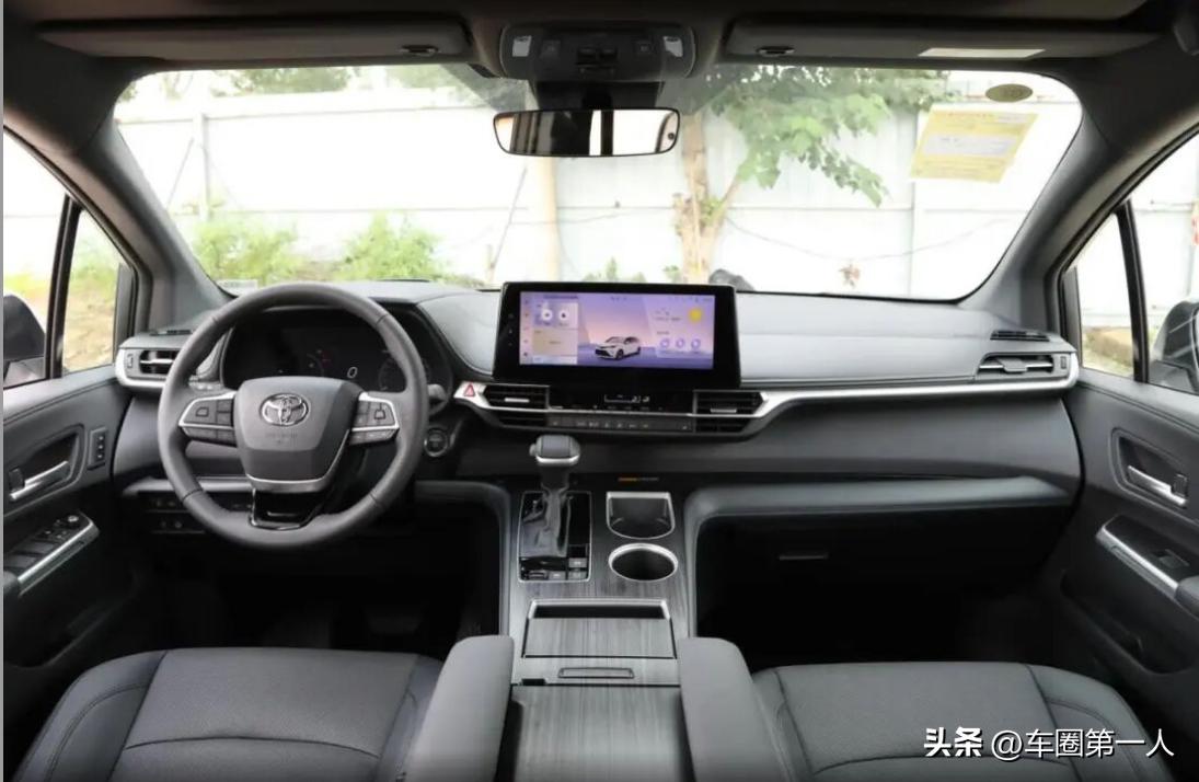 丰田格瑞维亚与赛那销量分析_30万预算MPV推荐_丰田小商务车