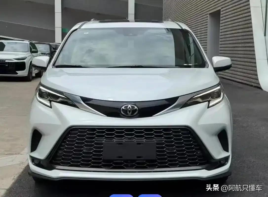 丰田格瑞维亚 30万 商务MPV _丰田小商务车_ 丰田格瑞维亚 混动 舒适性 