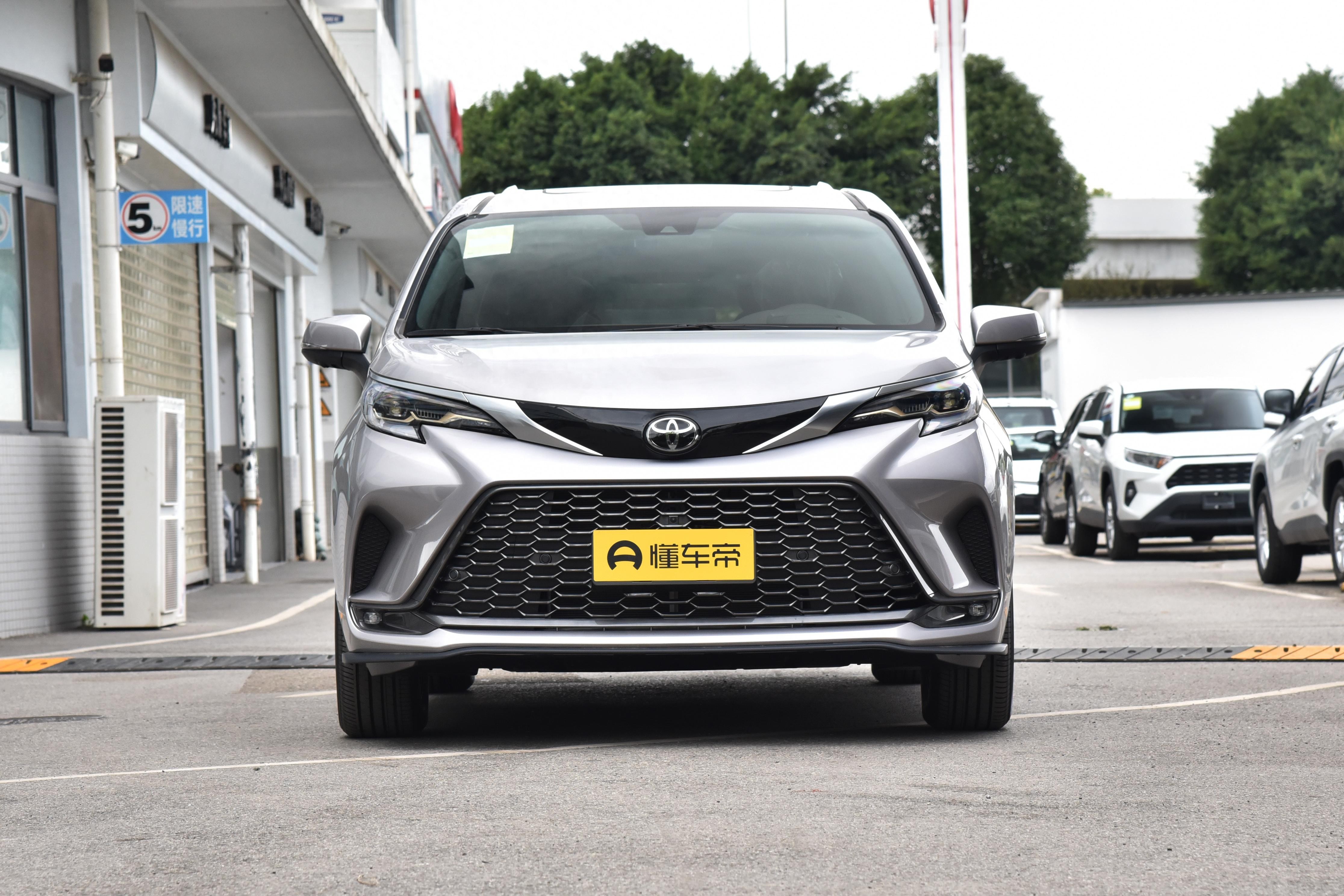  丰田MPV 格瑞维亚 外观内饰评测 _丰田小商务车_一汽丰田格瑞维亚 2026款 智能电混双擎2.5L四驱尊贵PLUS版 