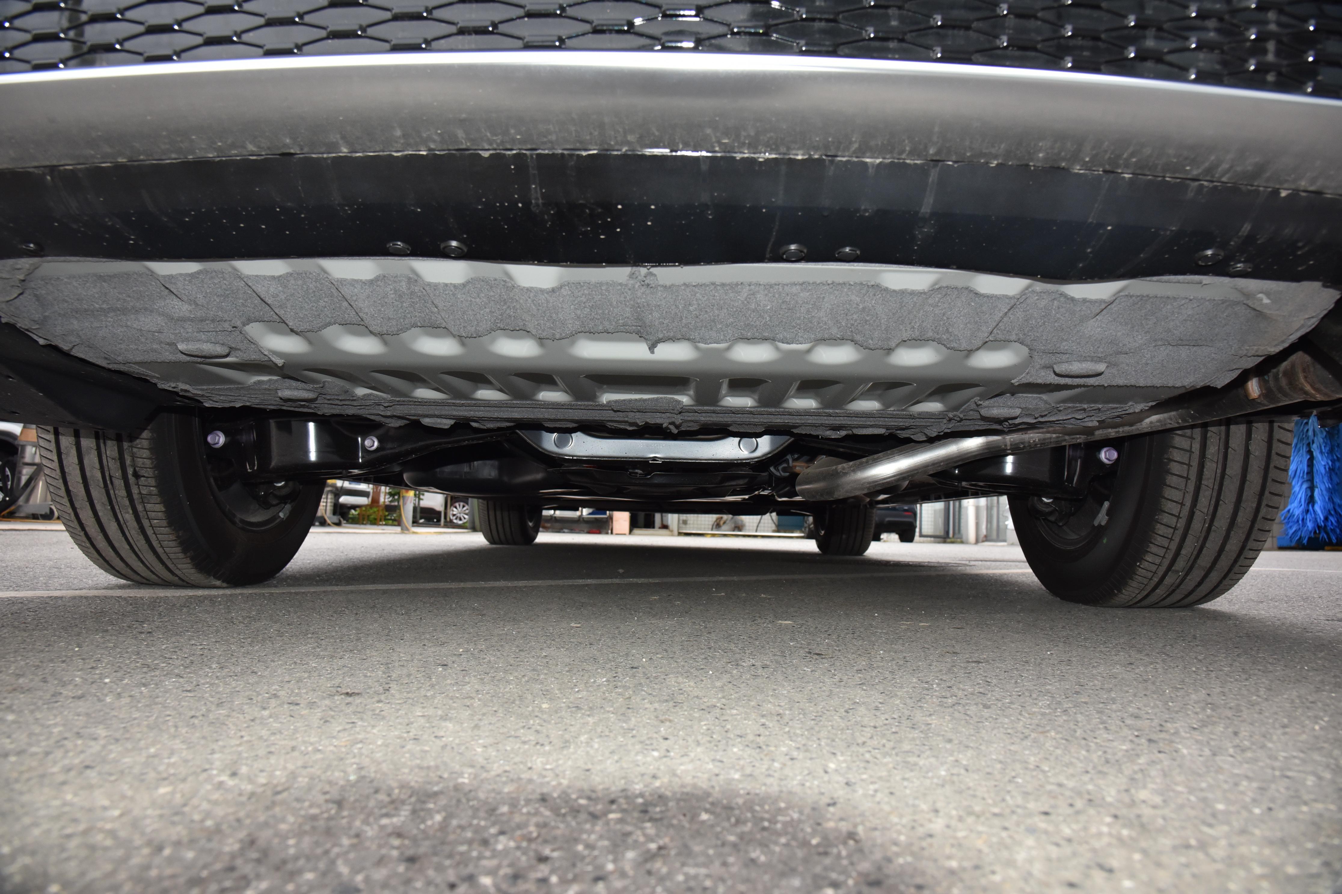 一汽丰田格瑞维亚 2026款 智能电混双擎2.5L四驱尊贵PLUS版 _丰田小商务车_ 丰田MPV 格瑞维亚 外观内饰评测 