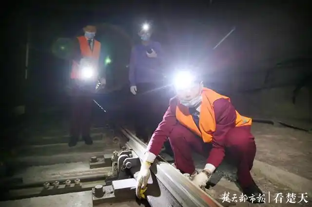 地铁信号故障处置流程_武汉地铁信号故障应急演练_轨道电路常见故障处理