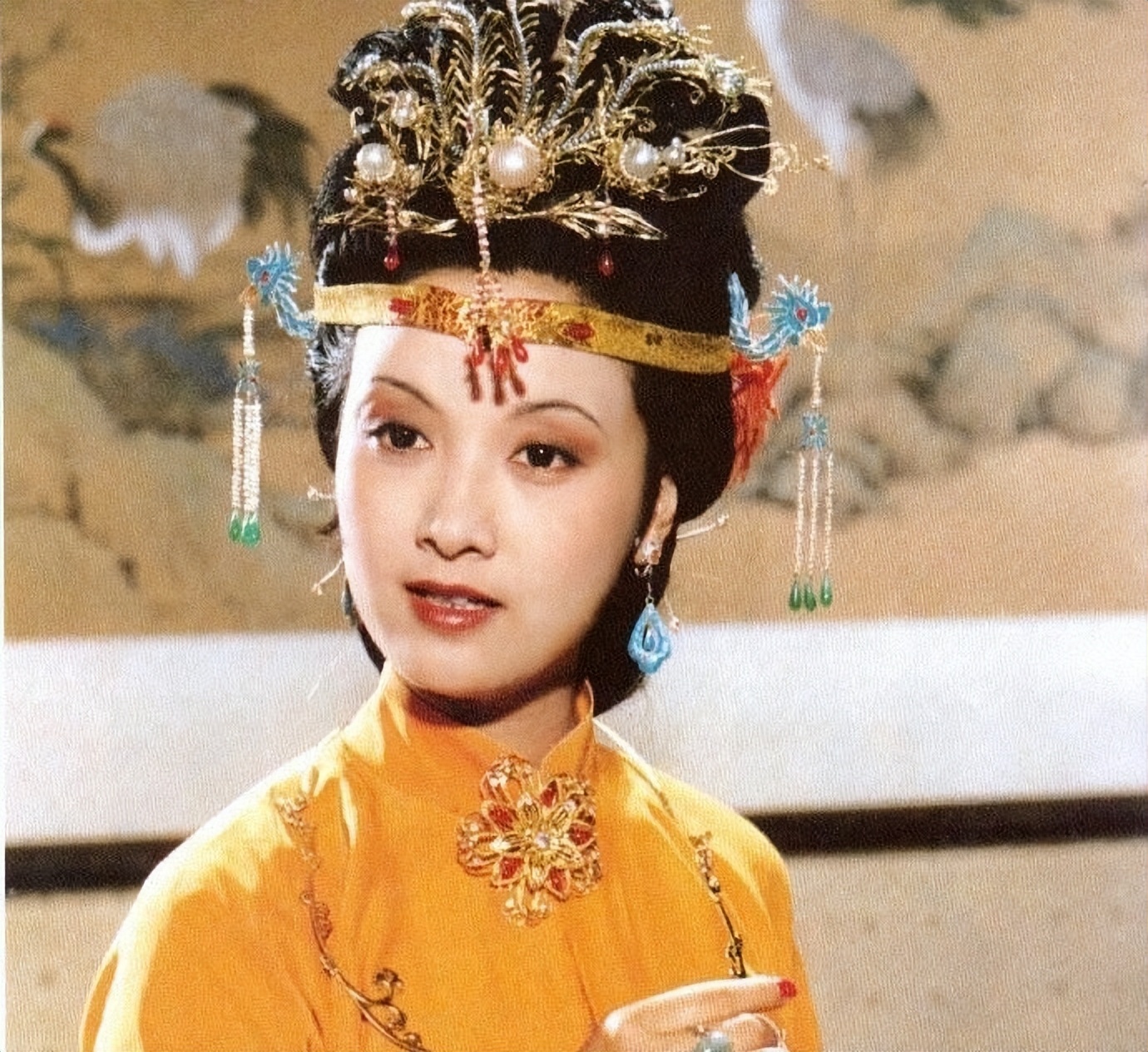 张国立与前妻_邓婕嫁给张国立条件 继子张默不认她 领养女儿像张国立