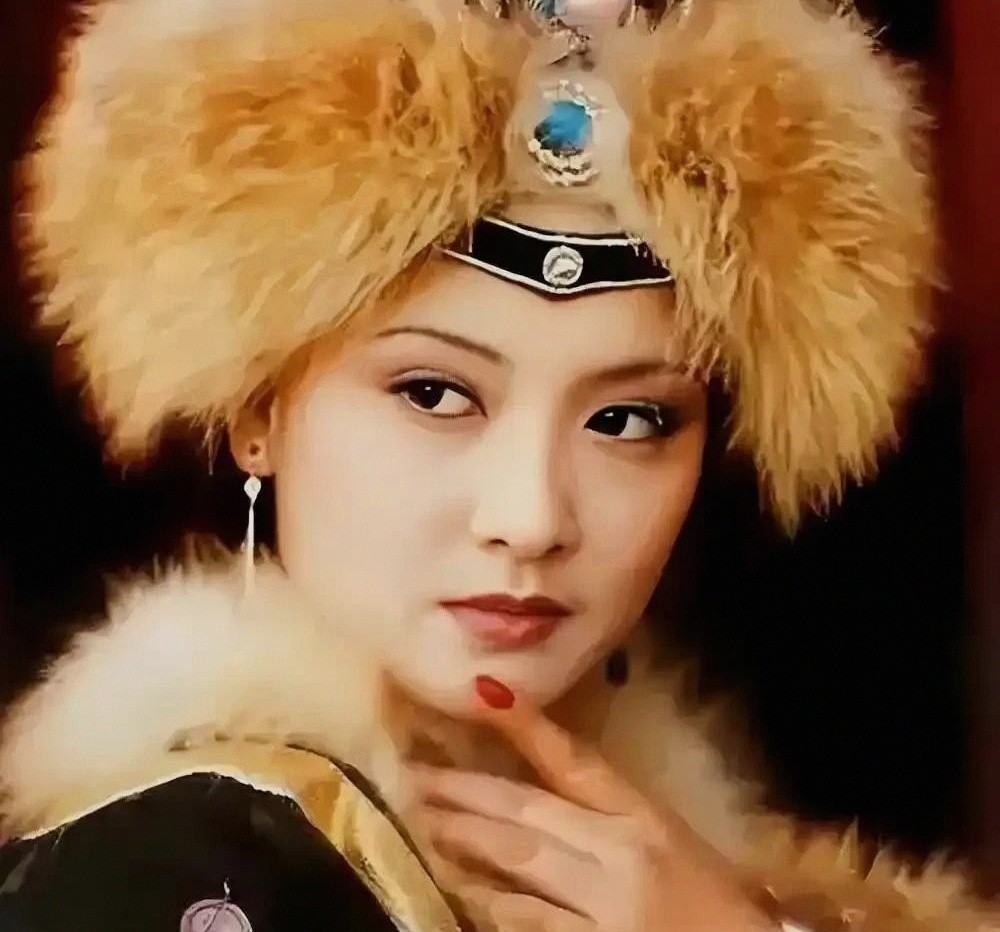 张国立与前妻_邓婕嫁给张国立条件 继子张默不认她 领养女儿像张国立