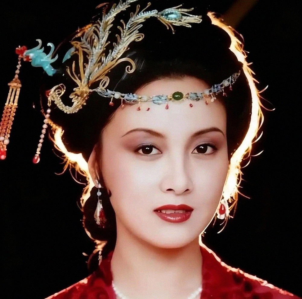 邓婕嫁给张国立条件 继子张默不认她 领养女儿像张国立_张国立与前妻