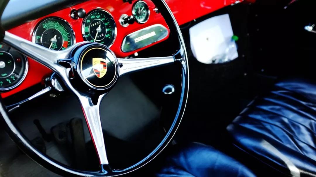 瑞士试驾4辆不同阶段的356｜保时捷跑车70年的血脉源头