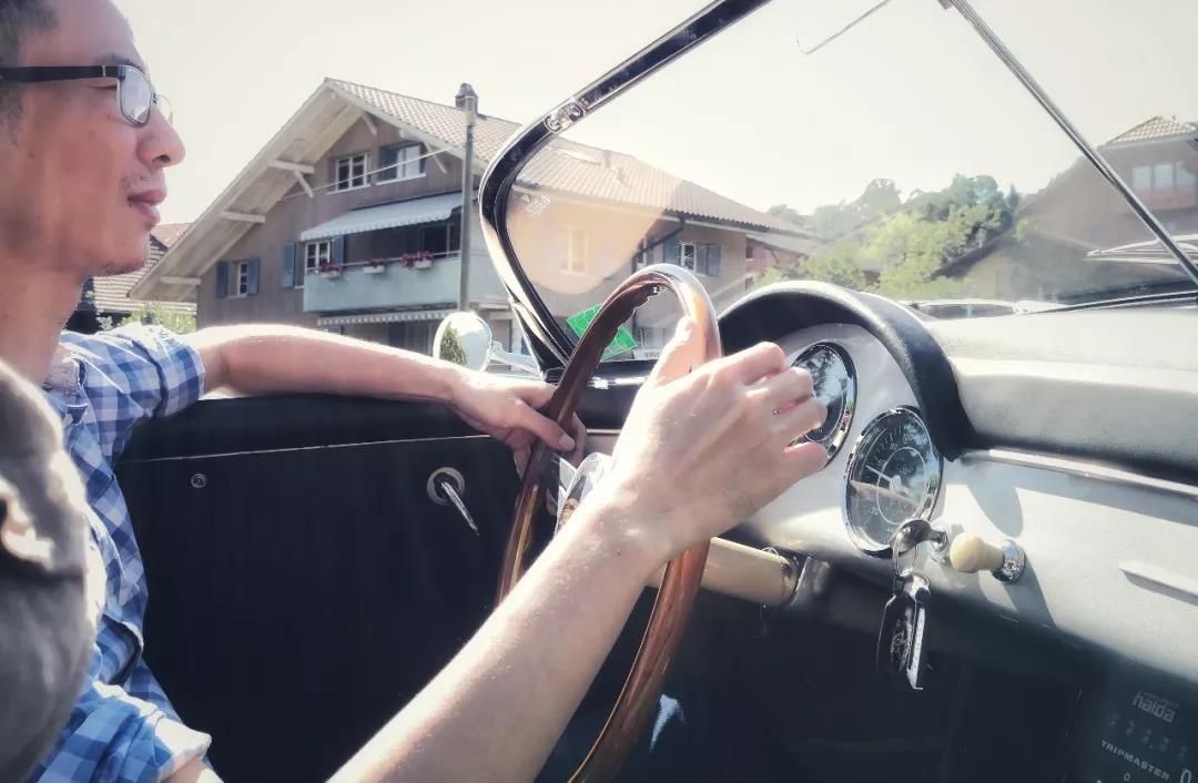 瑞士试驾4辆不同阶段的356｜保时捷跑车70年的血脉源头
