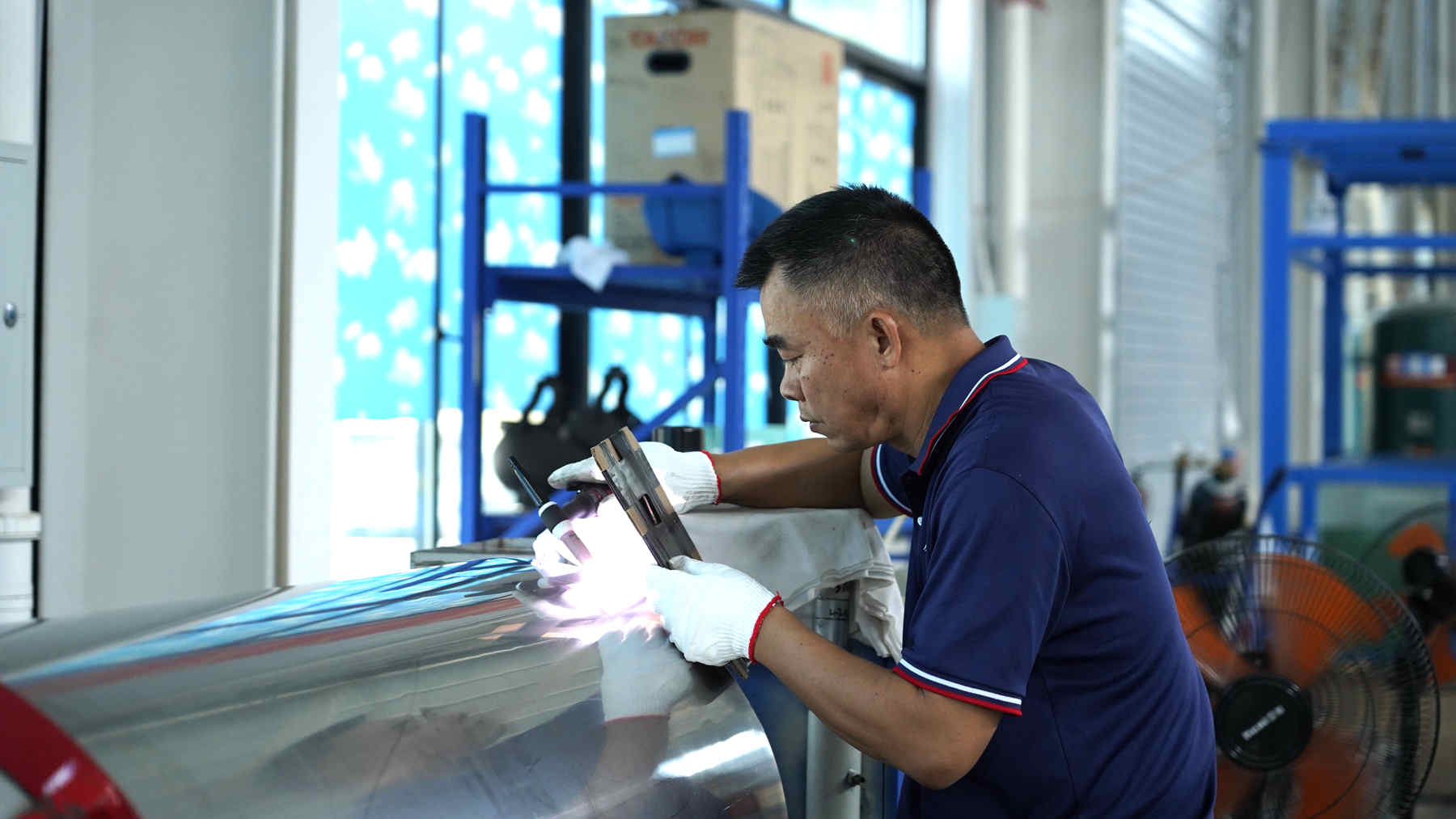 广西锦江火浪新能源科技有限公司_柳江区新兴工业园新能源企业_空气能热水器招商