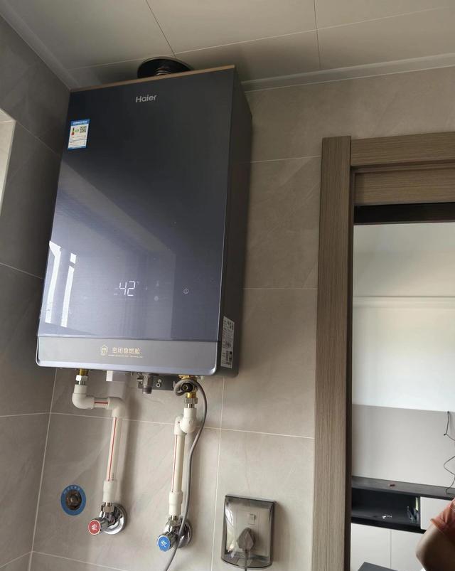 空气能热水器招商_空气能热水器安装问题阳台空间_空气能热水器价格对比电热水器