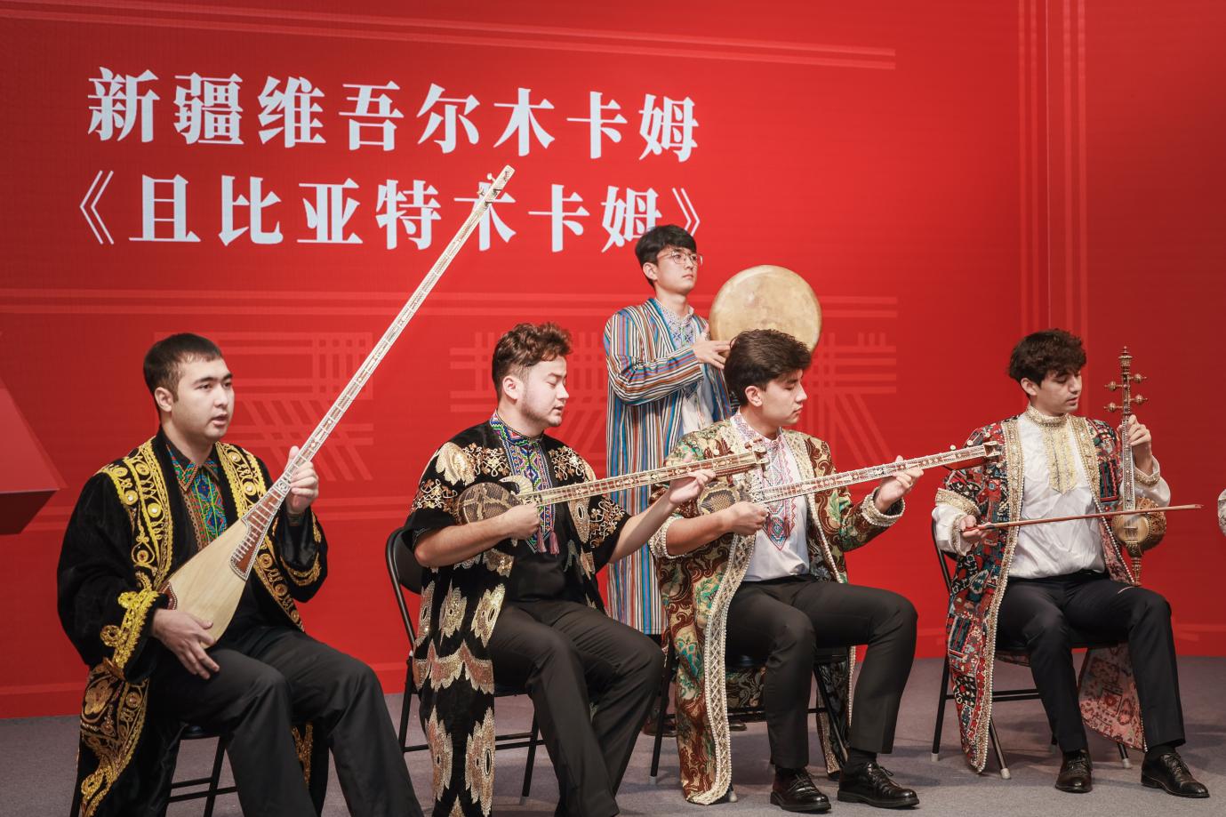 中国人民大学第二届人民艺术论坛_非物质文化遗产与现代设计的关系_人民艺术·匠心传承非物质文化遗产主题展