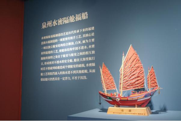 非物质文化遗产与现代设计的关系_人民艺术论坛 非物质文化遗产主题展 非遗融入现代生活