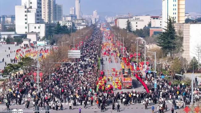 节日场景沉浸式体验_非物质文化遗产与现代设计的关系_非遗旅游活态体验