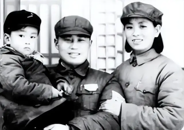 王近山简历韩雪_王近山的革命历程_王近山在抗日战争中的表现