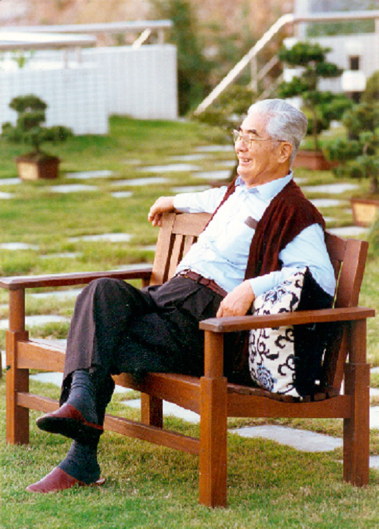 荣毅仁与中信集团_蔡华相 中信集团_中信集团发展历程