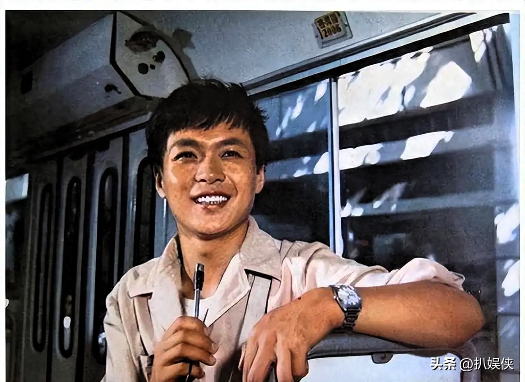 迟志强人生经历_迟志强的父亲家庭简历_迟志强从明星到囚歌之王