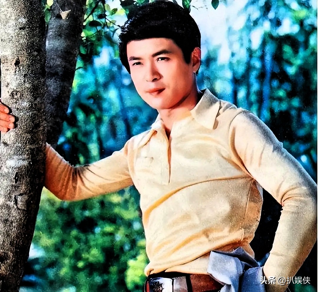 迟志强的父亲家庭简历_迟志强从明星到囚歌之王_迟志强人生经历