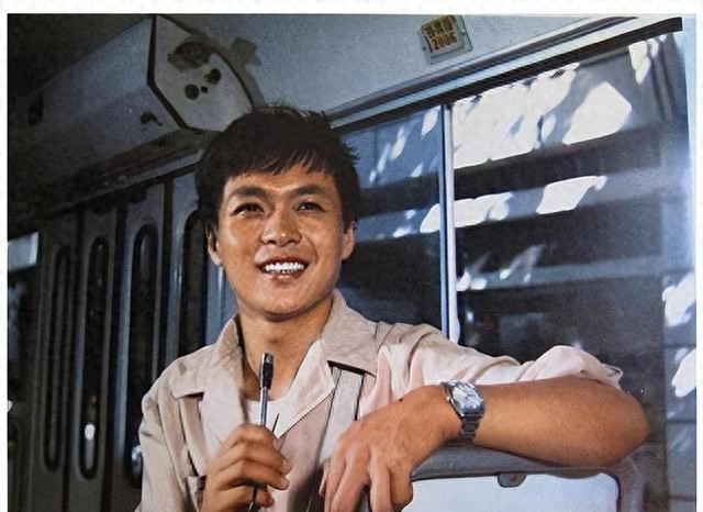 迟志强儿子律师_迟志强狱中悔恨歌曲_迟志强的父亲家庭简历