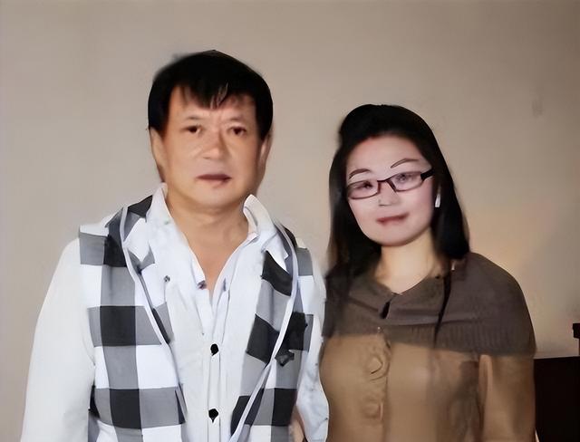 迟志强的父亲家庭简历_迟志强儿子律师_迟志强狱中悔恨歌曲