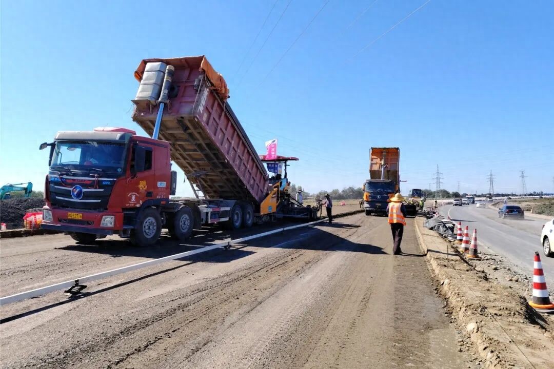 沥青混凝土拌合站水泥稳定土拌合站材料保障_G576线三标G335线一标原材料供应_工程混凝土搅拌站多少钱