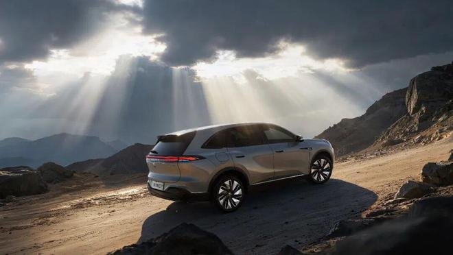 别克至境E7 逍遥架构 真龙插混Pro_别克高端车