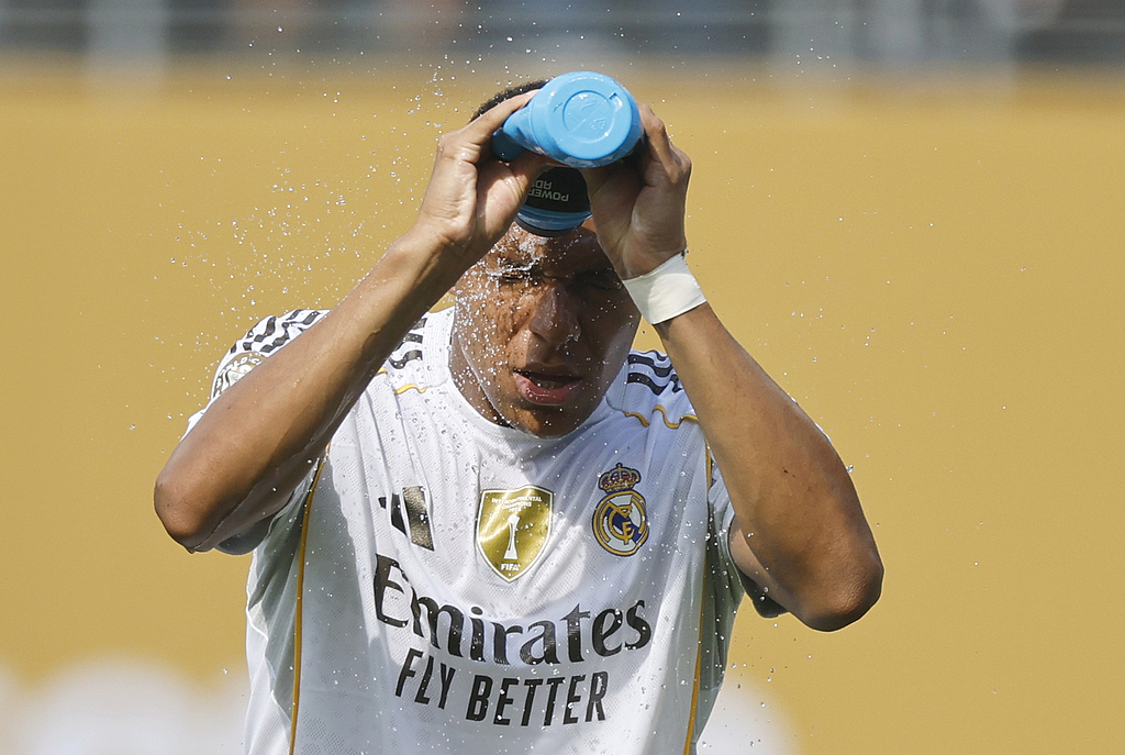 命运弄人？姆巴佩在皇马恐再遭“四大皆空”，老东家巴黎再冲欧冠_姆巴佩世俱杯皇马惨败_姆巴佩巴黎圣日耳曼恩怨